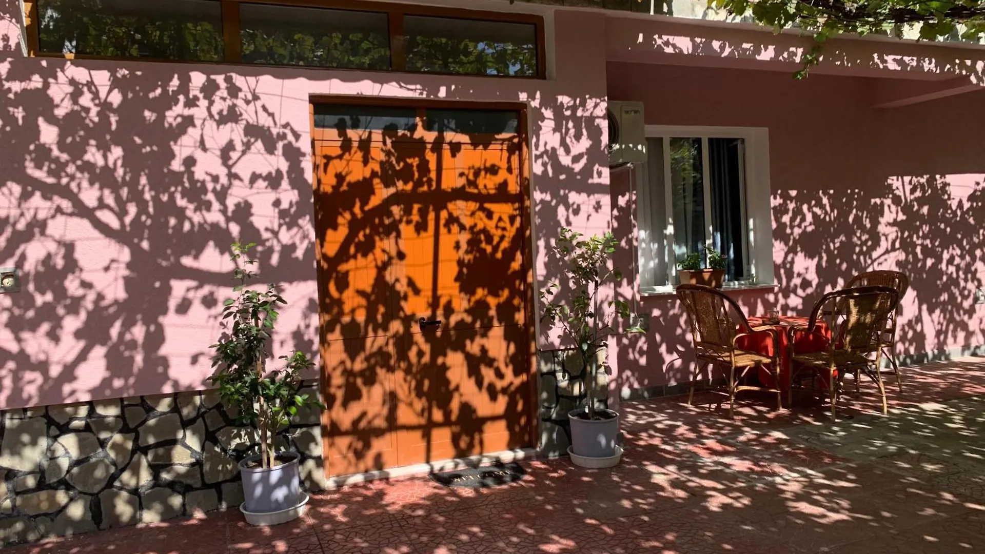 Vila Spaho Korce 0*,  Albanië