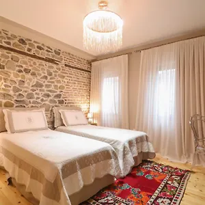 Gasthuis Ne Kroi, Korce