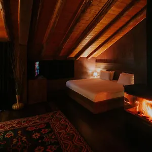 Hotel Dim's, Korce